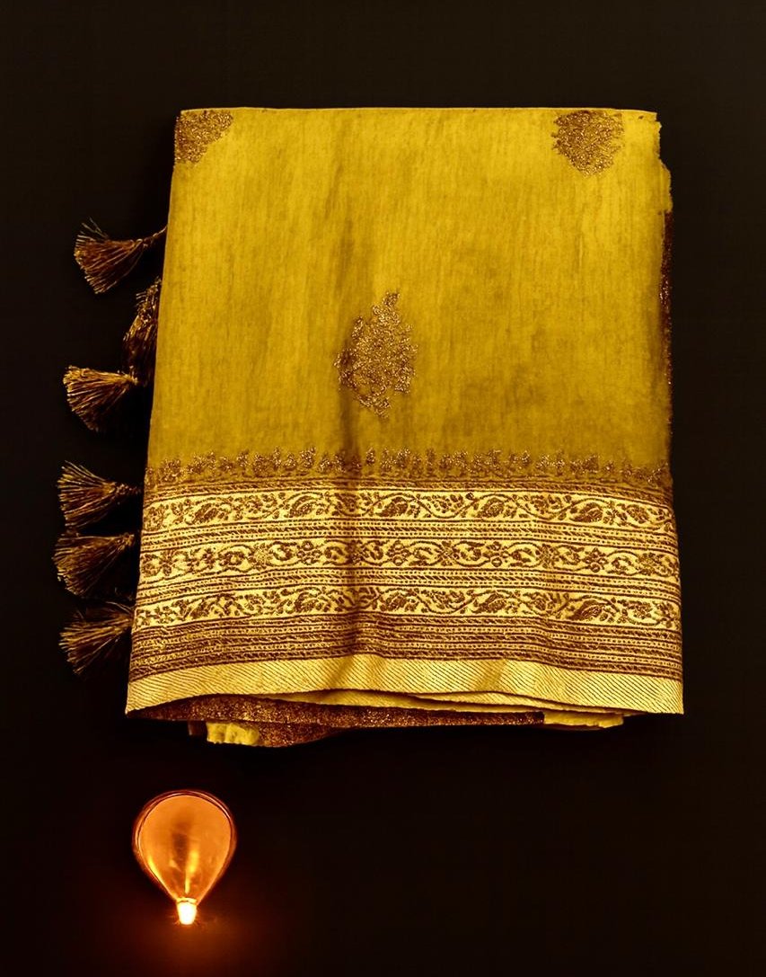 Light Methi Saree with Light Yellow Border & Royal Zari Print Buttas