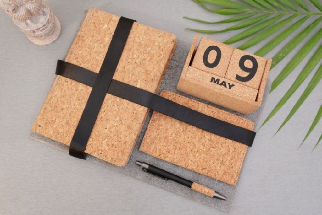 Custom Printed Eco Friendly Gift Box -943